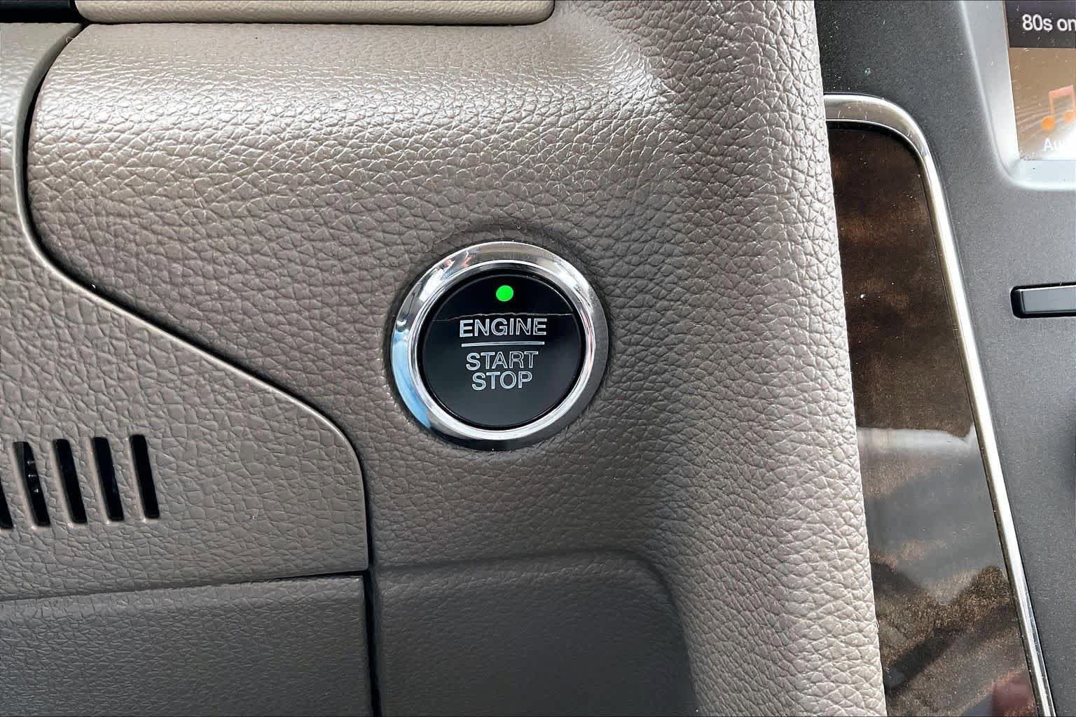 Used 2017 Lincoln Navigator Select AWD/4WD image 33
