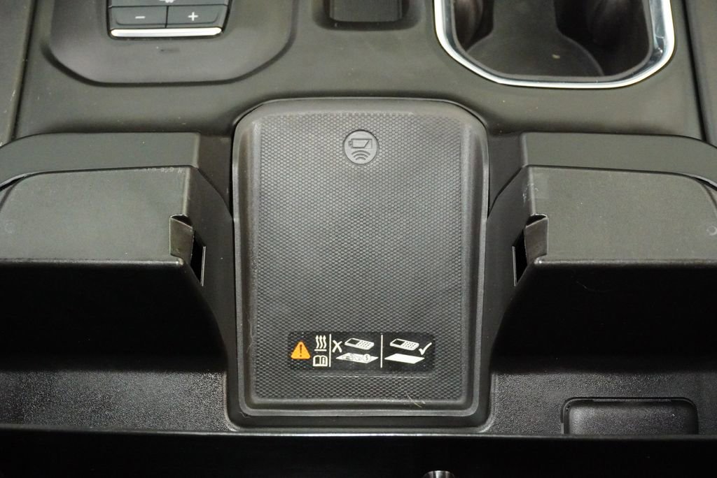 Used 2022 GMC Sierra 1500 Denali Ultimate AWD/4WD image 18