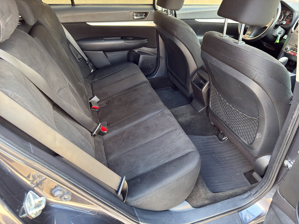 Used 2013 Subaru Outback 2.5i Premium AWD/4WD image 27