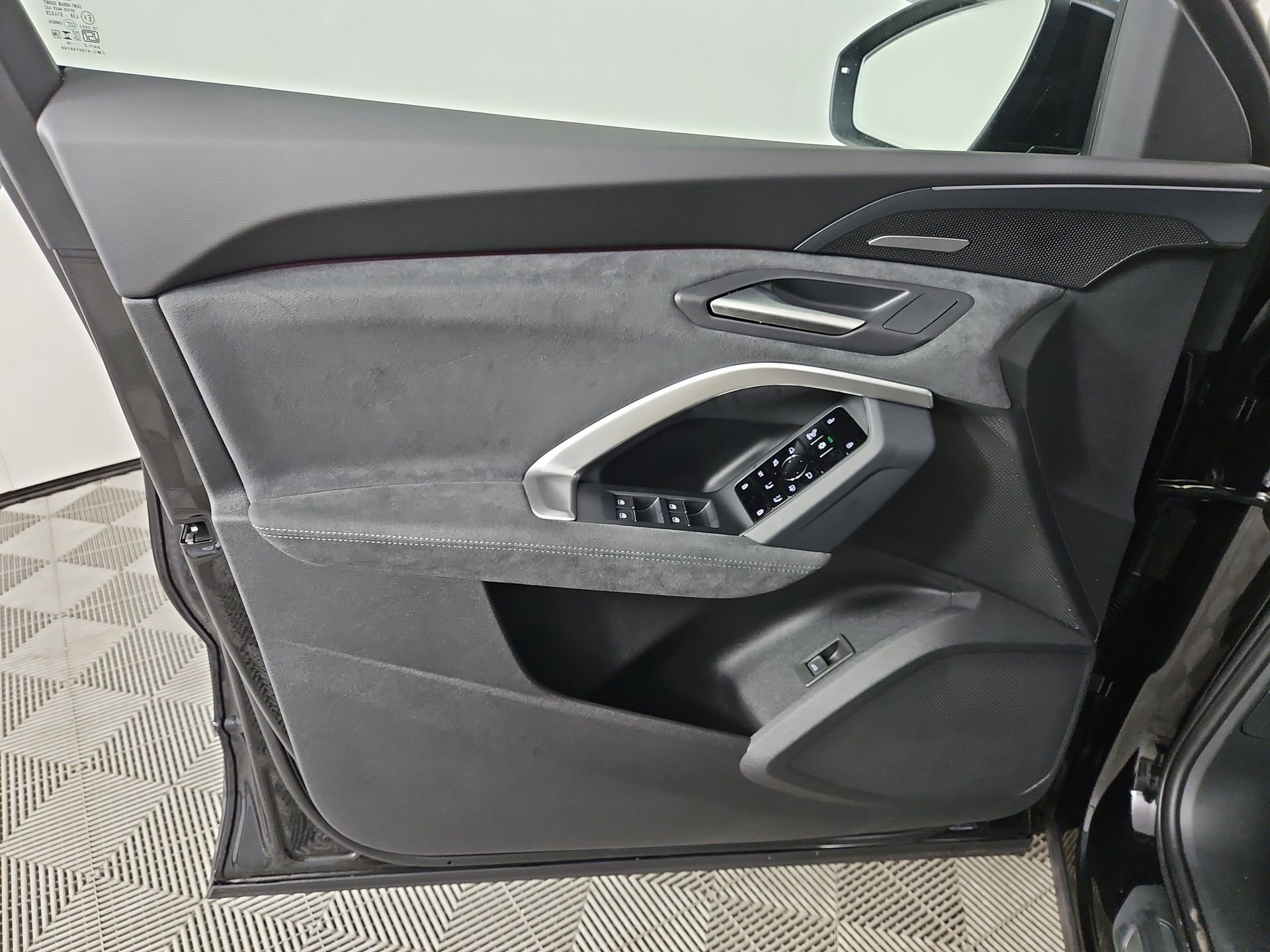 New 2026 Audi SQ5 Premium Plus image 18