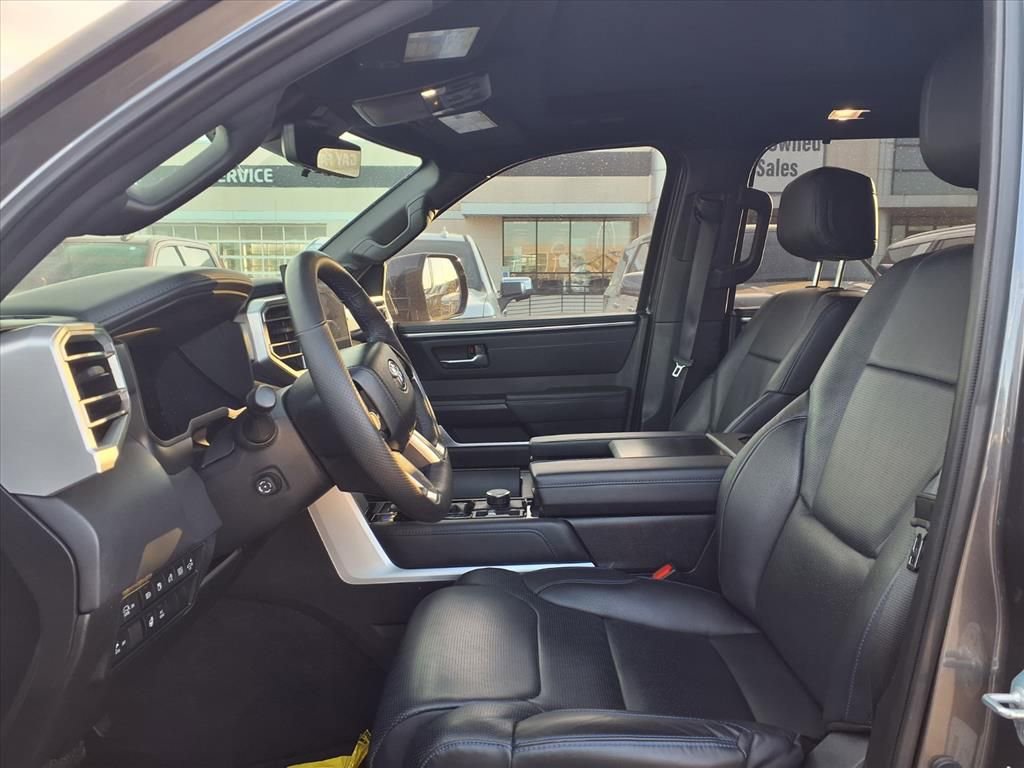 Used 2024 Toyota Sequoia Platinum image 16