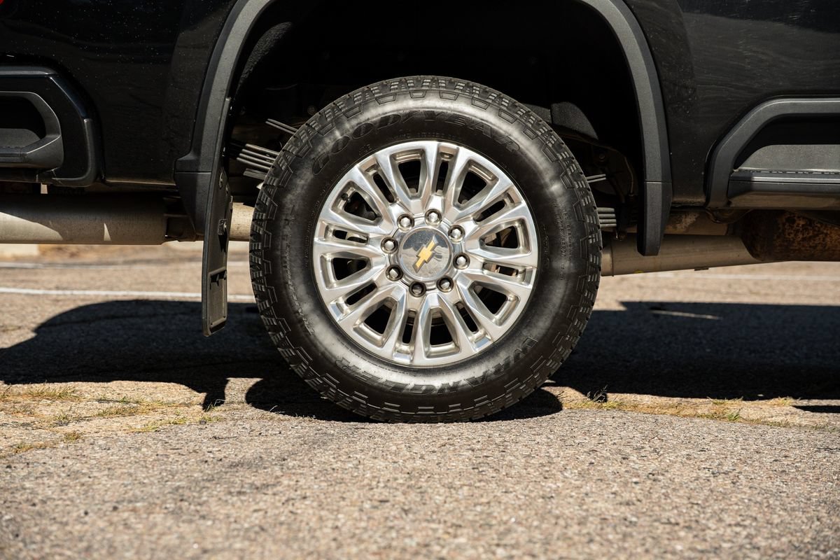 Used 2021 Chevrolet Silverado 3500 High Country w/ Z71 Off-Road Package AWD/4WD image 9