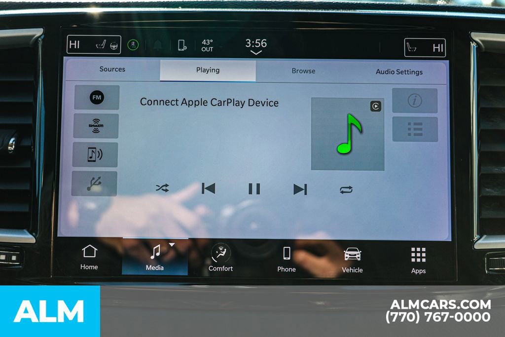 Used 2023 Chrysler Pacifica Touring-L image 41