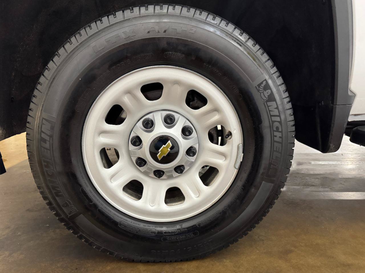 Used 2021 Chevrolet Silverado 2500 LT AWD/4WD image 52