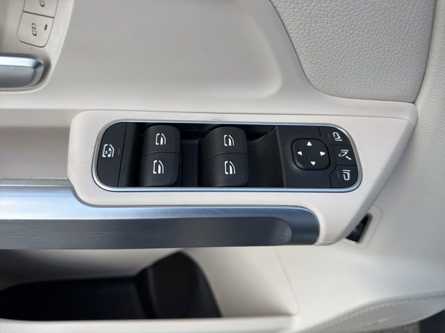 Used 2023 Mercedes-Benz EQB 250+ w/ Pinnacle Package image 27