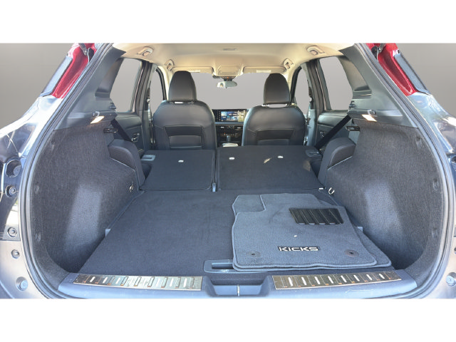 Used 2025 Nissan Kicks SR w/ Illumination Package FWD image 35