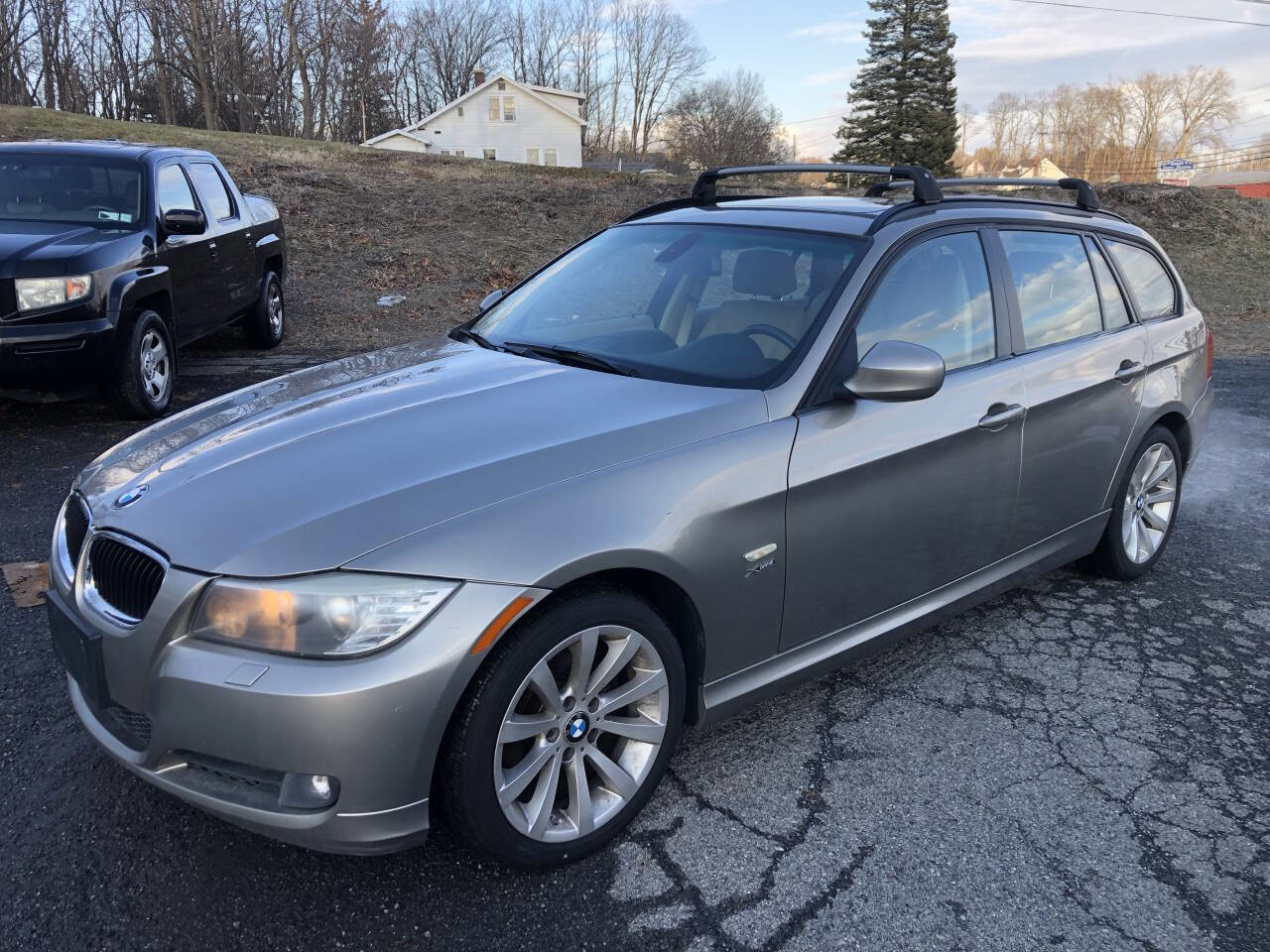 Used 2012 BMW 328i xDrive 328i xDrive AWD 4dr Wagon image 2