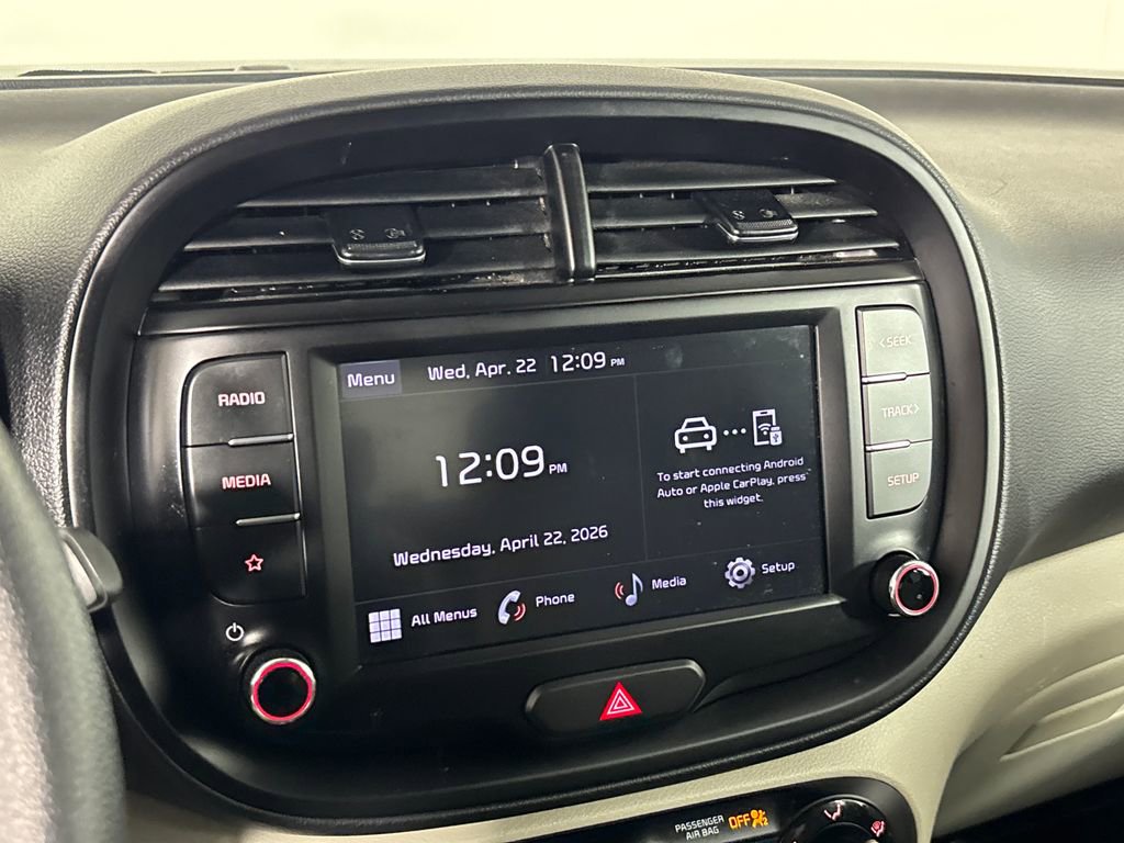 Used 2022 Kia Soul LX w/ Technology Package image 22