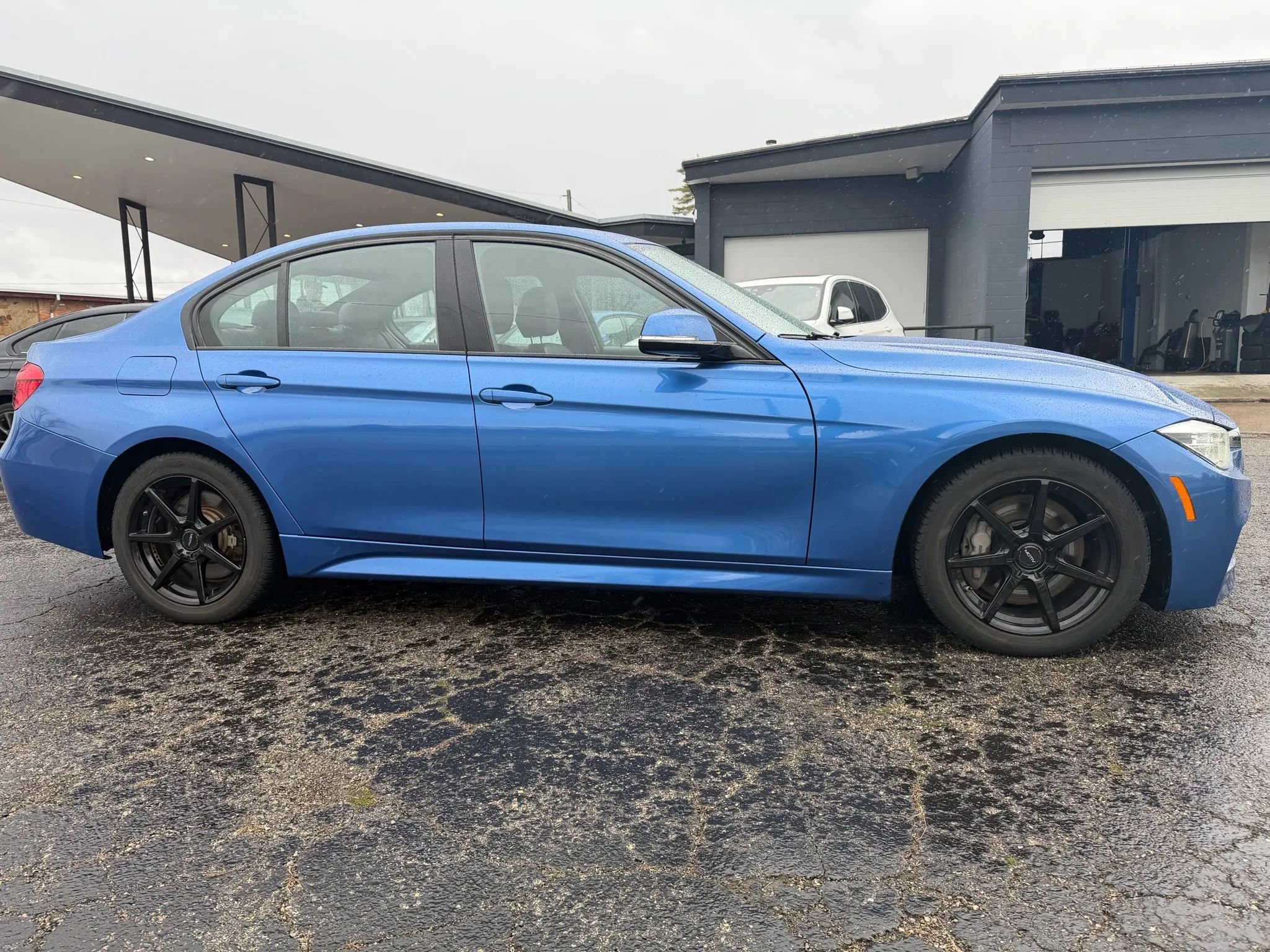 Used 2016 BMW 340i xDrive 340i xDrive Sedan 4D image 12