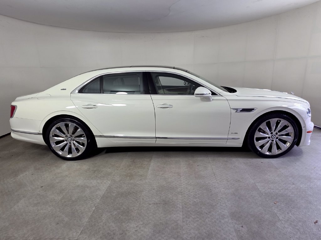 Used 2021 Bentley Flying Spur W12 AWD/4WD image 3