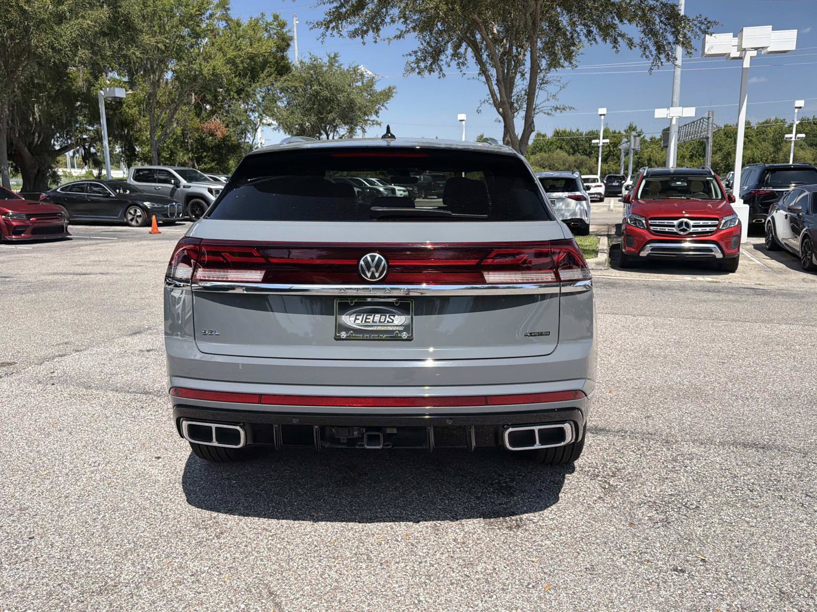 Used 2025 Volkswagen Atlas Cross Sport SEL Premium R-Line AWD/4WD image 4