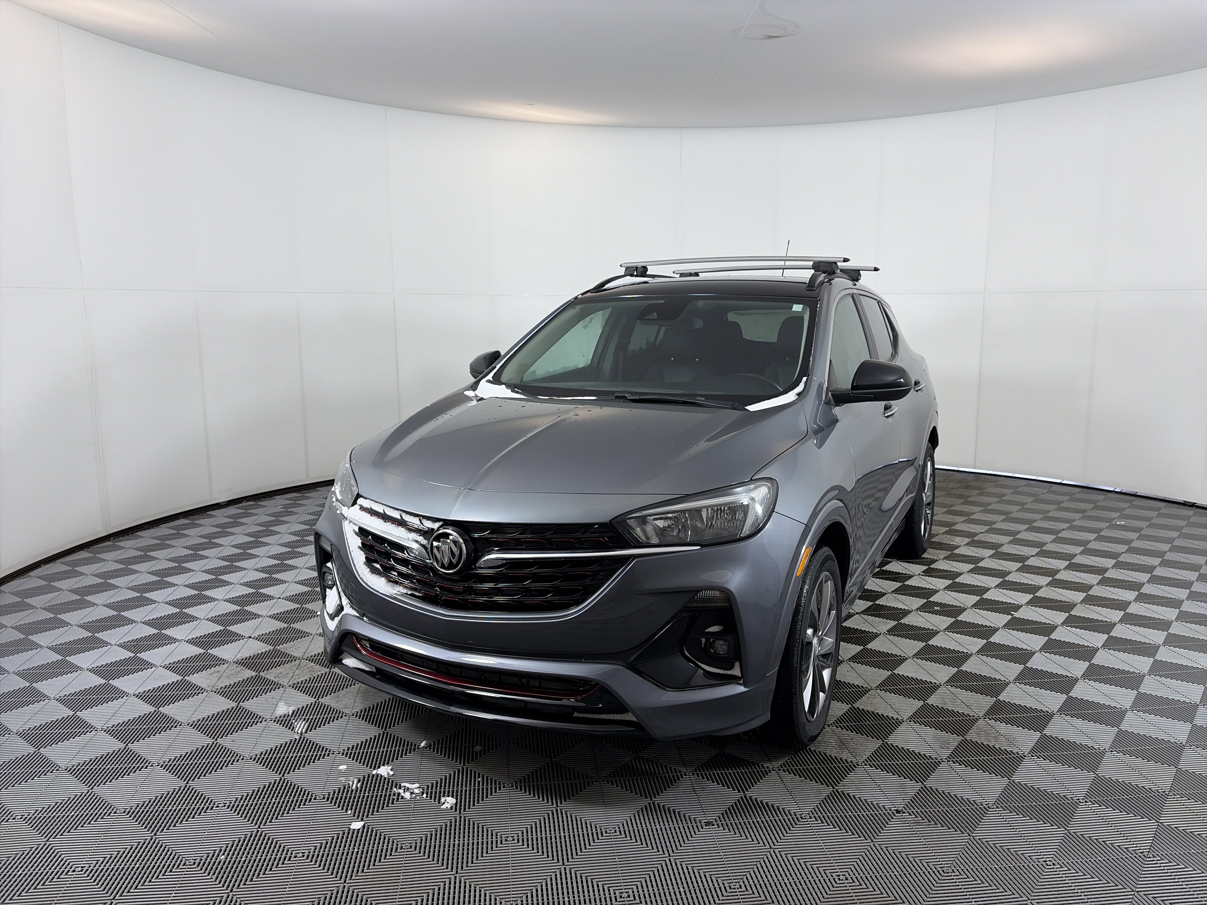 Used 2021 Buick Encore GX Select w/ Sport Touring Package image 2