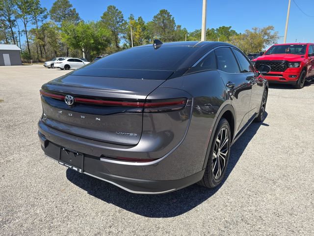 Used 2023 Toyota Crown Limited image 4