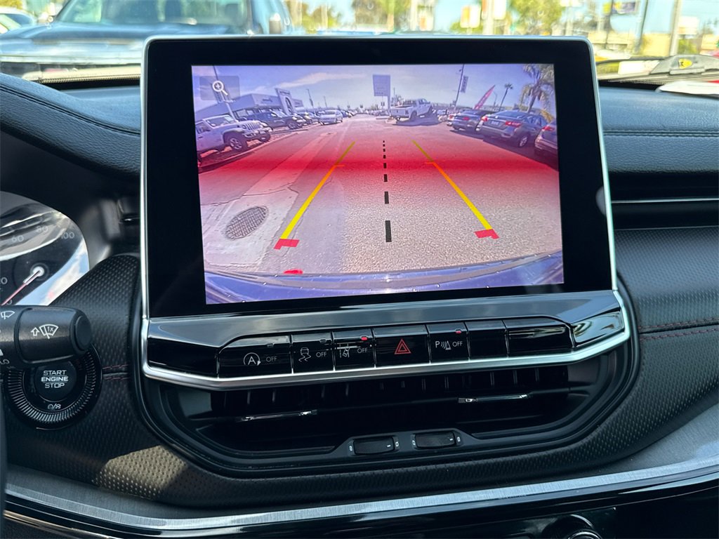 Used 2024 Jeep Compass Trailhawk image 31