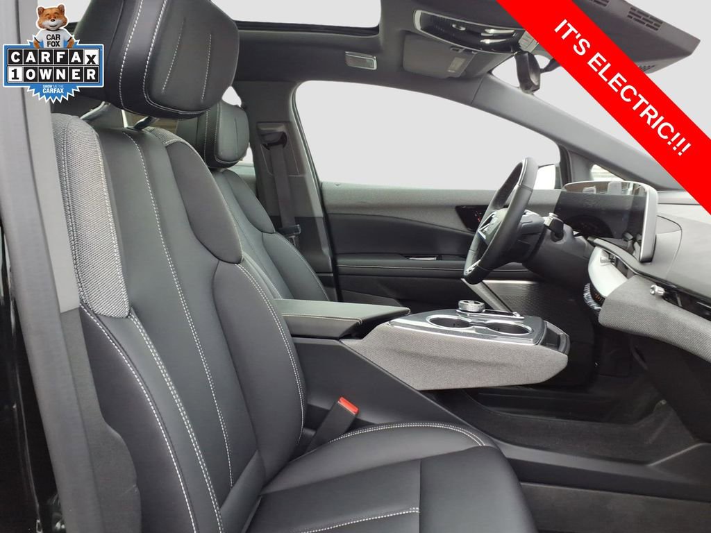 Used 2025 Cadillac Optiq Sport 1 image 10