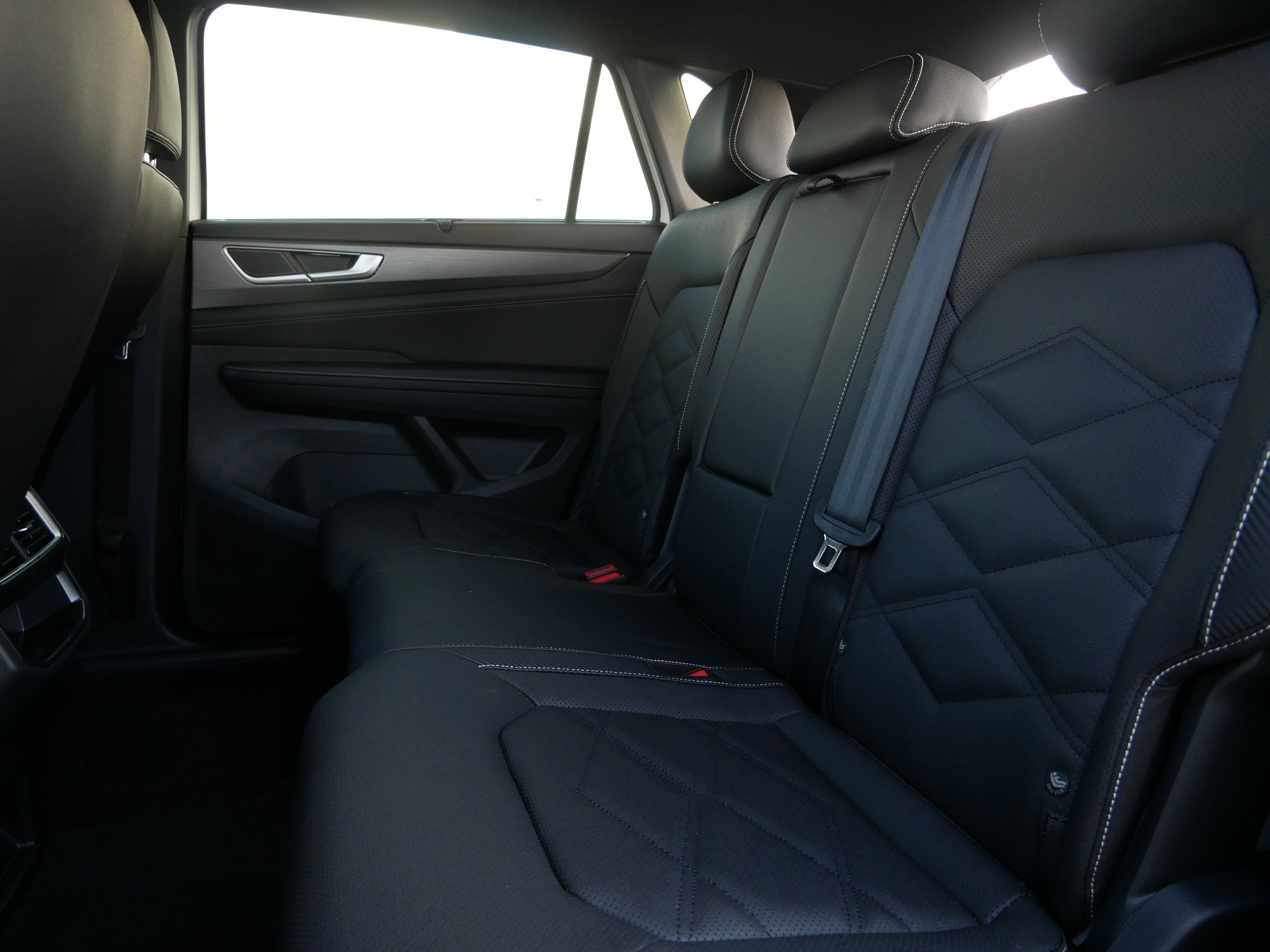 New 2026 Volkswagen Atlas Cross Sport SE image 5