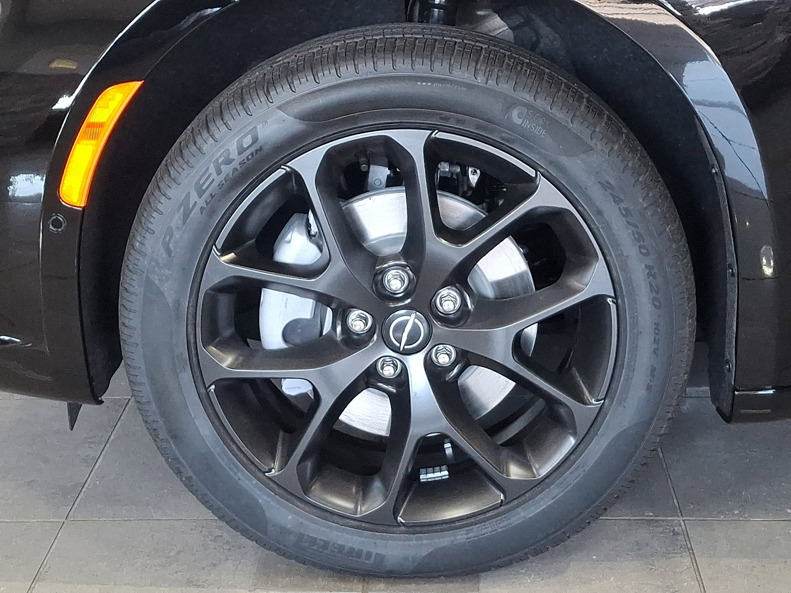 New 2026 Chrysler Pacifica Limited w/ S Appearance Package image 4