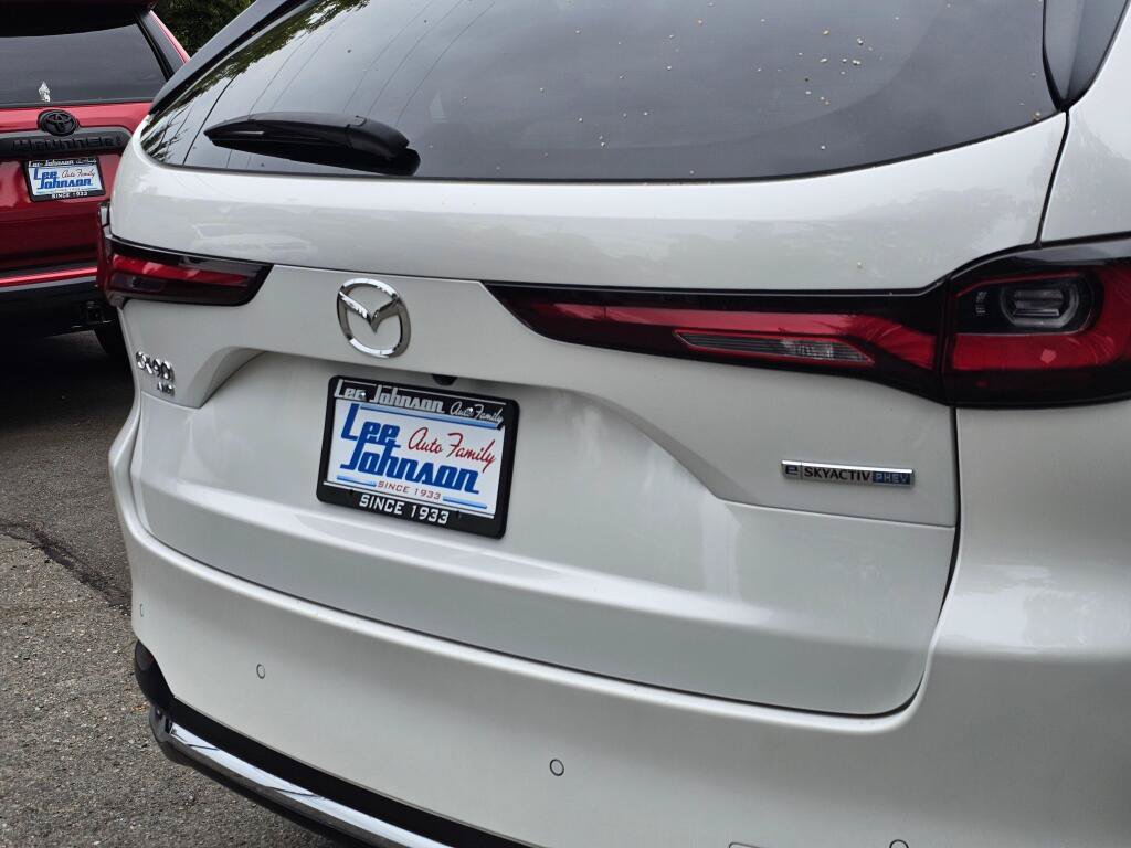 Certified 2024 MAZDA CX-90 Plug-In Hybrid w/ Premium Pkg AWD/4WD image 15