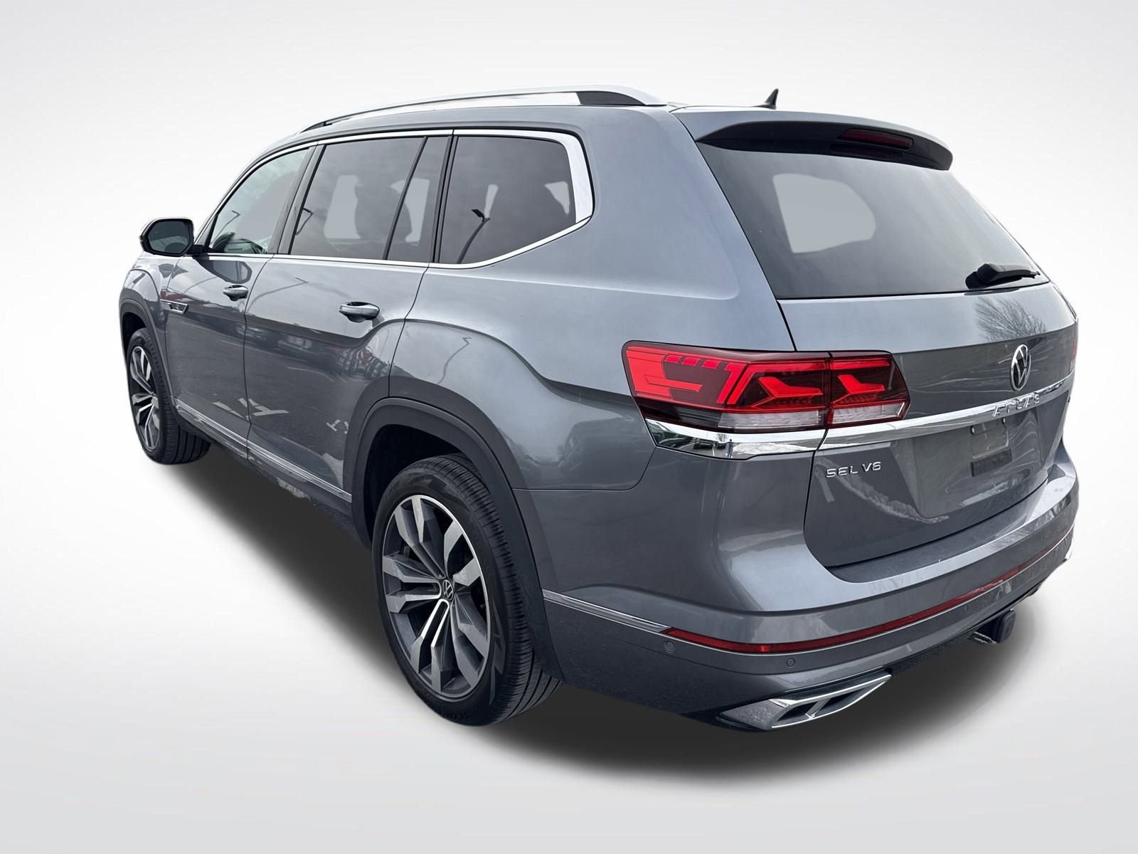 Used 2023 Volkswagen Atlas SEL Premium image 3