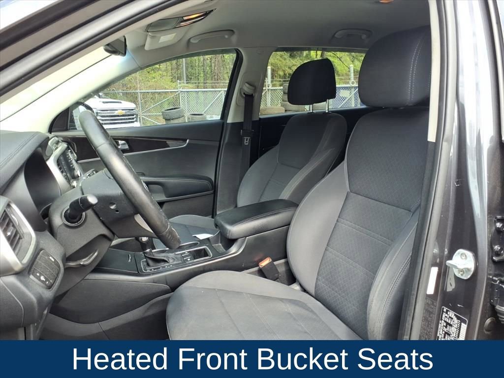 Used 2017 Kia Sorento LX w/ LX Convenience Package image 18