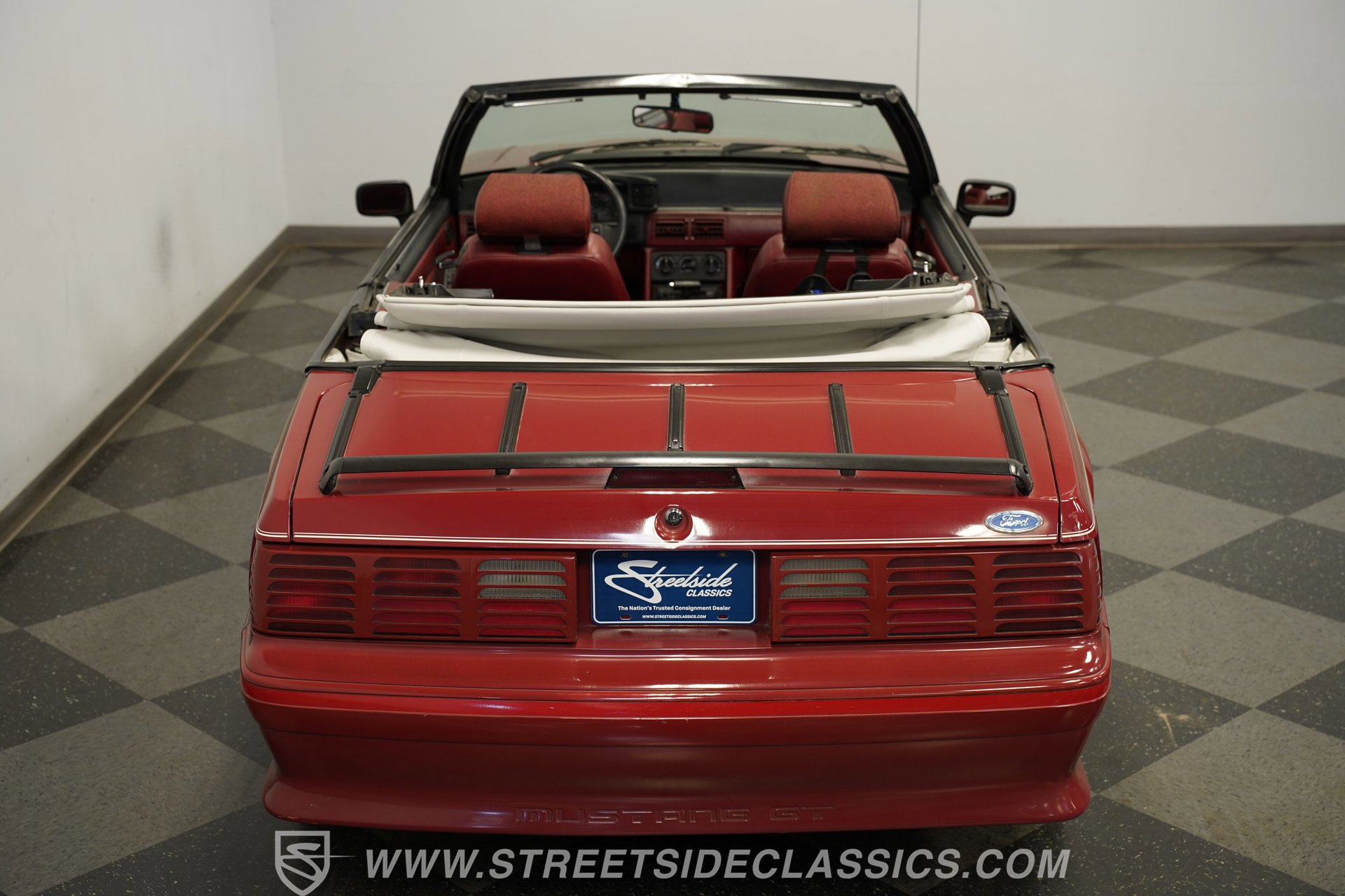 Used 1988 Ford Mustang GT RWD image 28