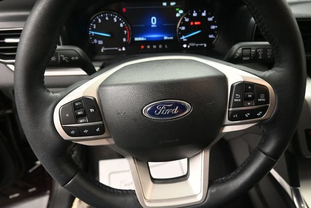 Used 2023 Ford Explorer XLT w/ Equipment Group 202A AWD/4WD image 16