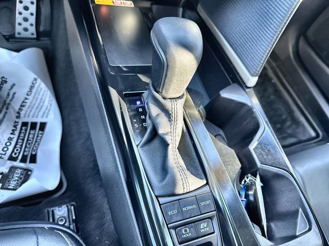 Used 2025 Toyota Camry SE image 28
