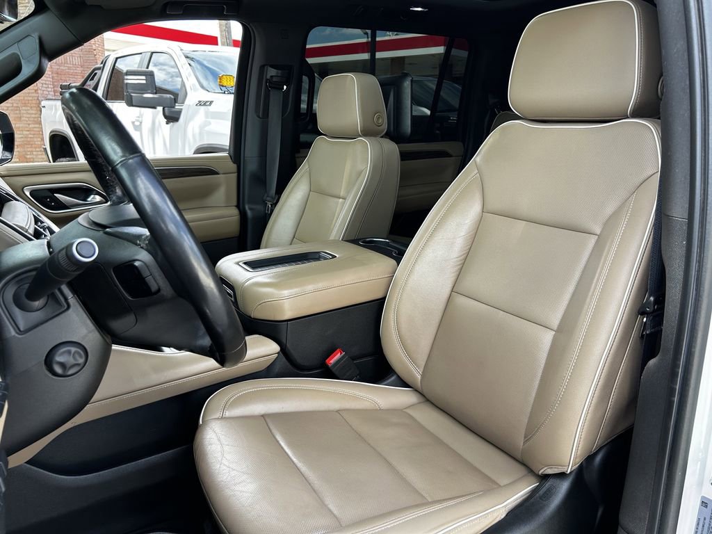Used 2021 Chevrolet Suburban Premier w/ Premium Package AWD/4WD image 29