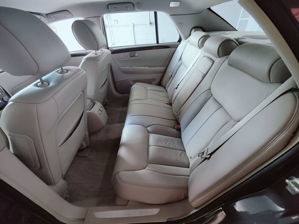 Used 2009 Cadillac DTS w/ Trunk Convenience Package FWD image 42