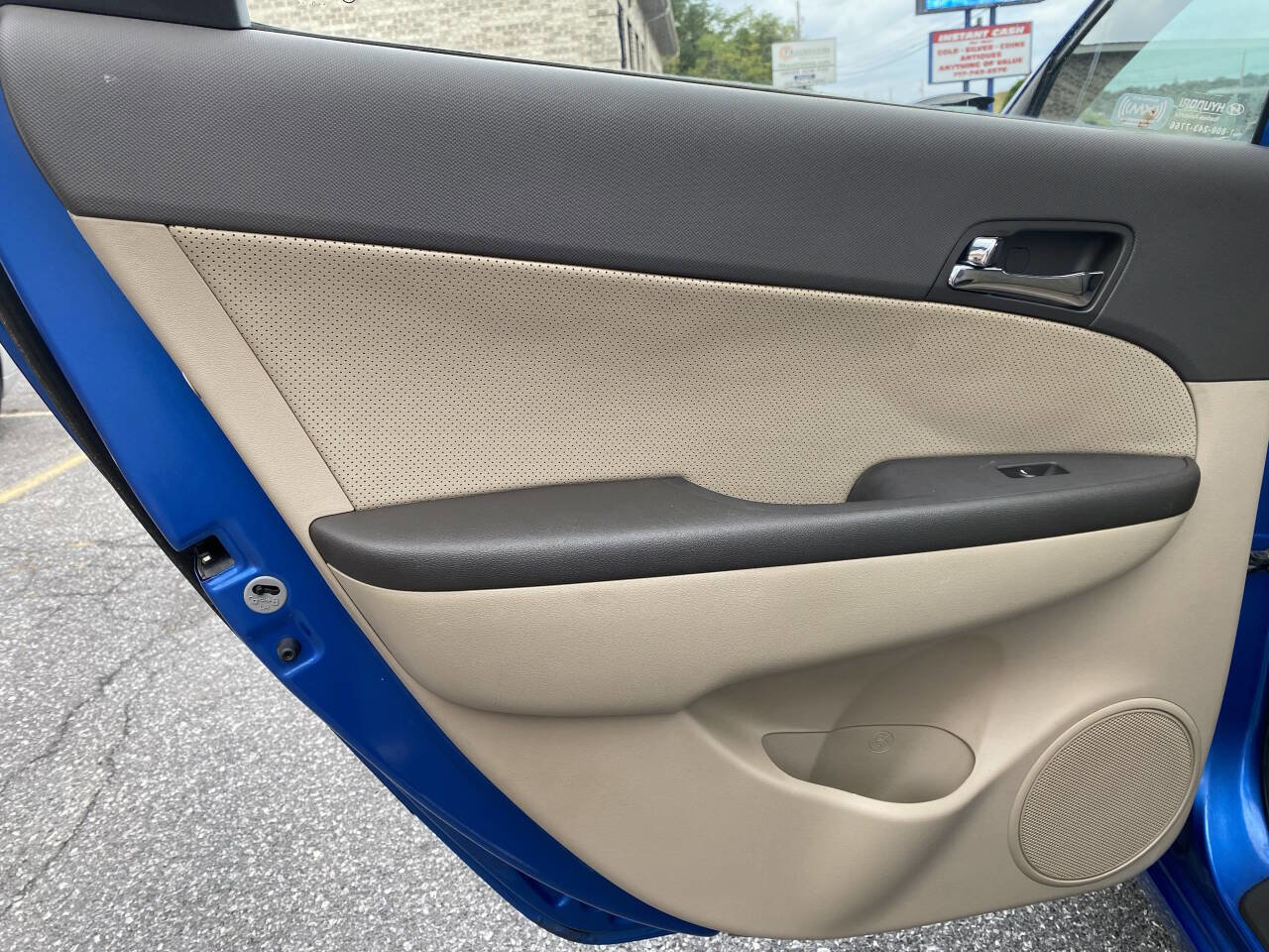 Used 2011 Hyundai Elantra image 12