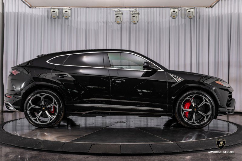 Used 2021 Lamborghini Urus image 14