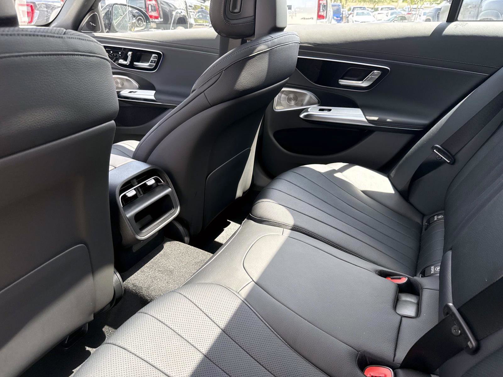 New 2026 Mercedes-Benz E 450 4MATIC Sedan image 14