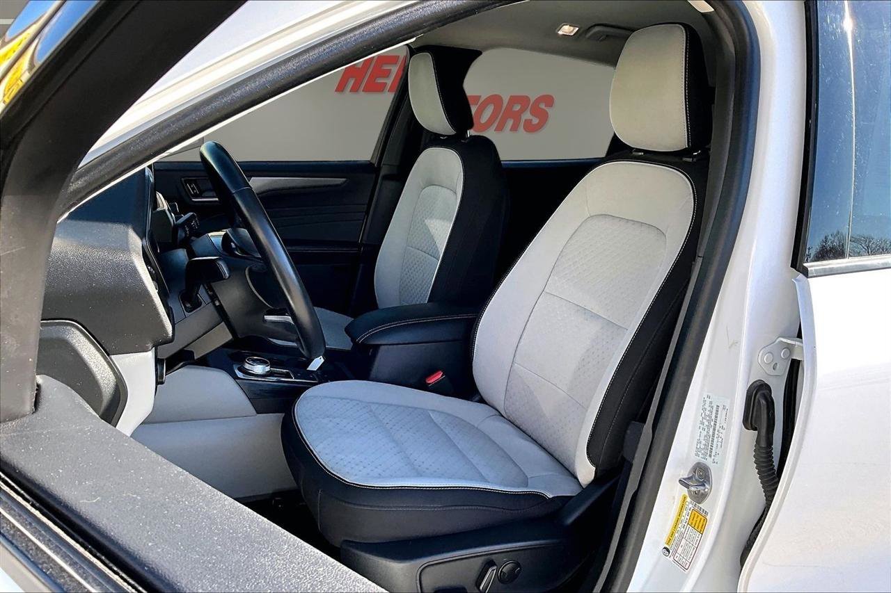 Used 2024 Ford Escape Active image 21