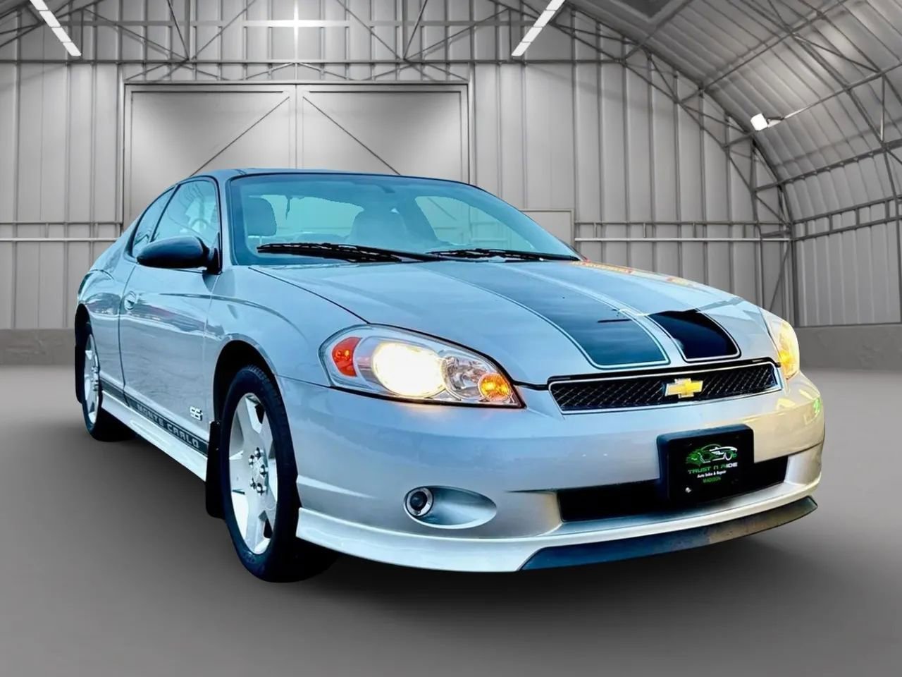 Used 2007 Chevrolet Monte Carlo SS w/ Black Rally Stripe Package FWD image 1