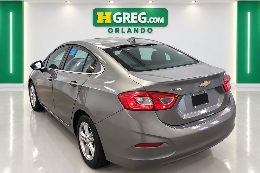 Used 2017 Chevrolet Cruze LT w/ Convenience Package FWD image 2