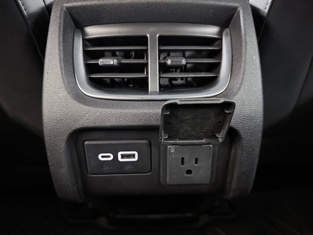 Used 2019 Chevrolet Blazer LT w/ Sound & Technology Package FWD image 34
