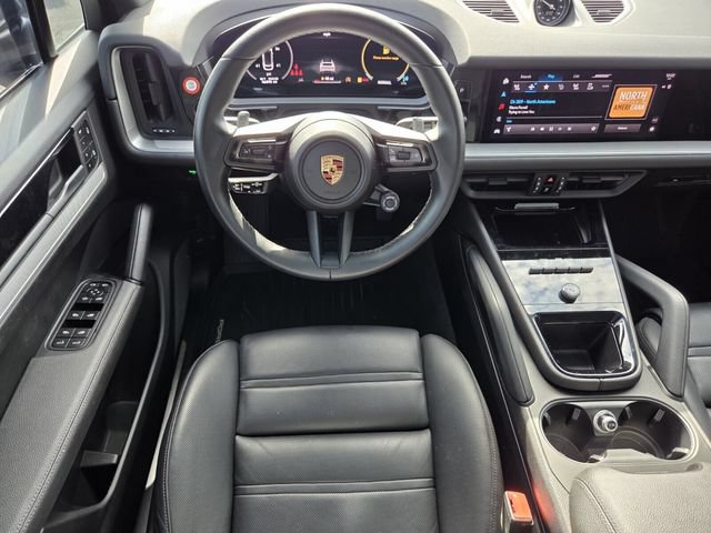 Used 2024 Porsche Cayenne Coupe AWD/4WD image 13