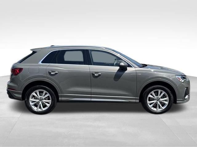 Used 2025 Audi Q3 2.0T Premium AWD/4WD image 9