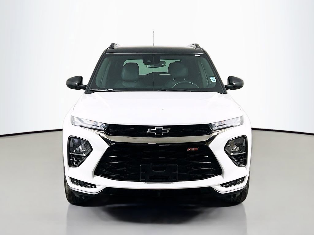 Used 2023 Chevrolet TrailBlazer RS w/ Convenience Package FWD image 2