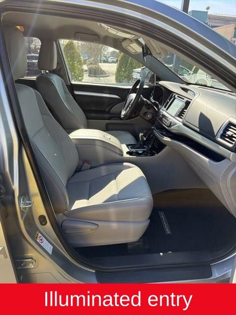 Used 2019 Toyota Highlander Plus image 10