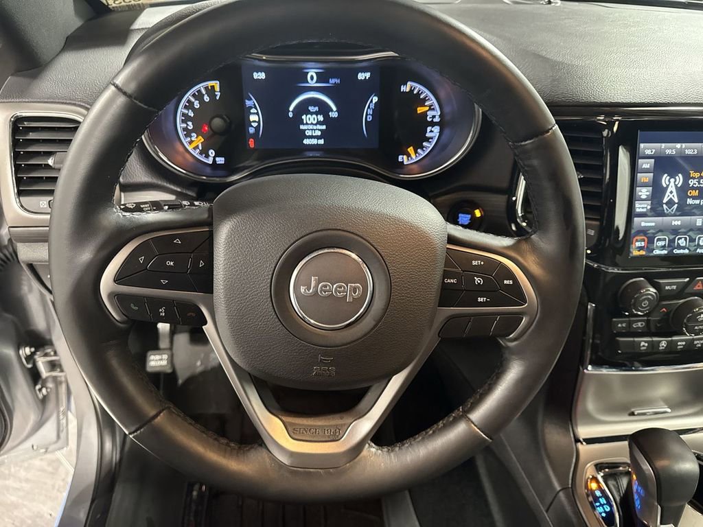 Used 2021 Jeep Grand Cherokee Laredo X image 23