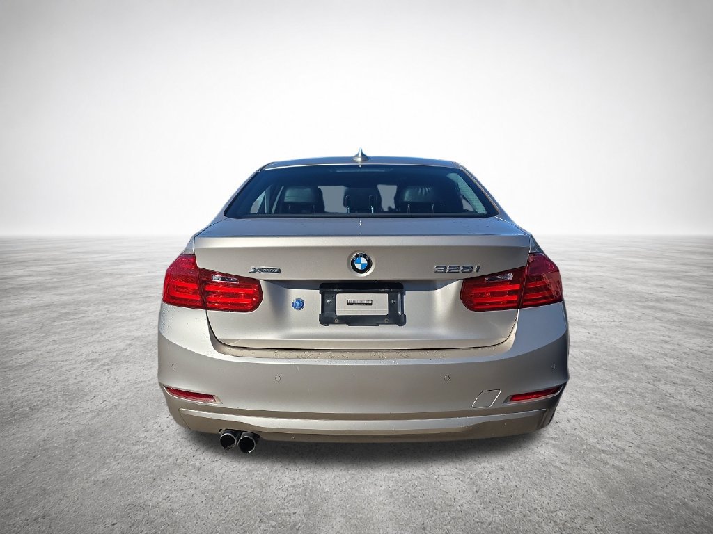 Used 2015 BMW 328i xDrive Sedan AWD/4WD image 7