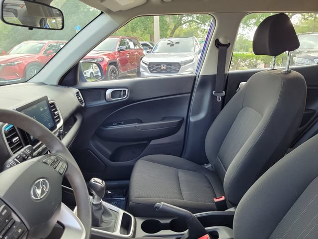 Used 2020 Hyundai Venue SE FWD image 18