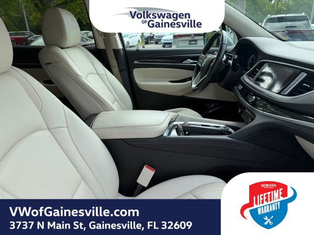 Used 2024 Buick Enclave Essence FWD image 11