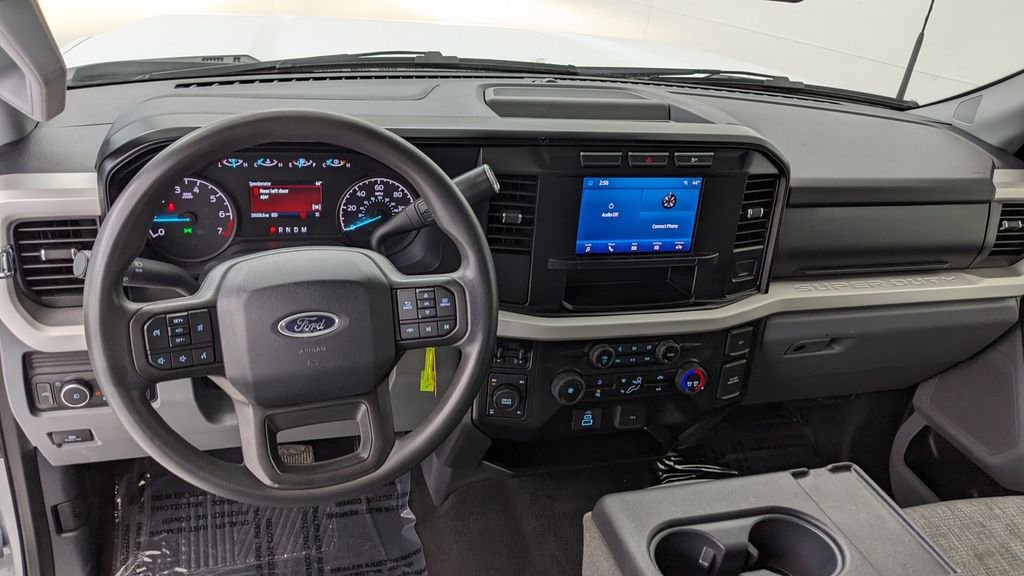 Certified 2024 Ford F250 XLT image 3