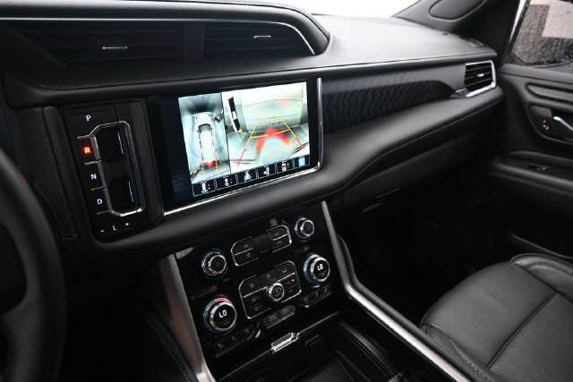 Used 2024 GMC Yukon Denali RWD image 12
