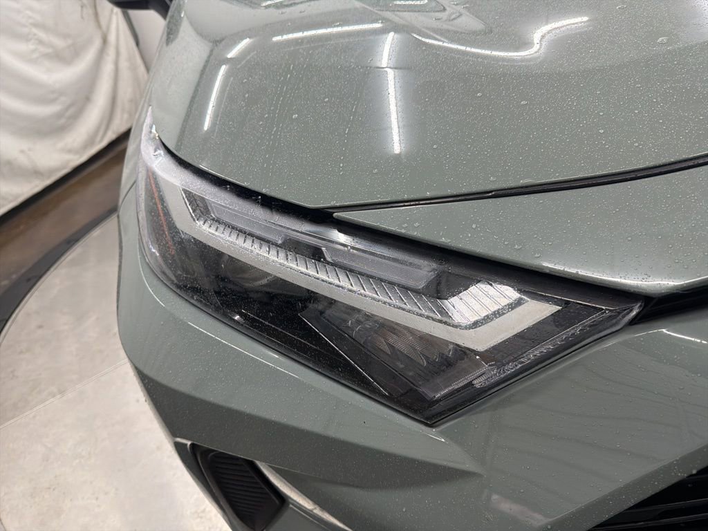 Used 2023 Toyota RAV4 XLE w/ Convenience Package image 11