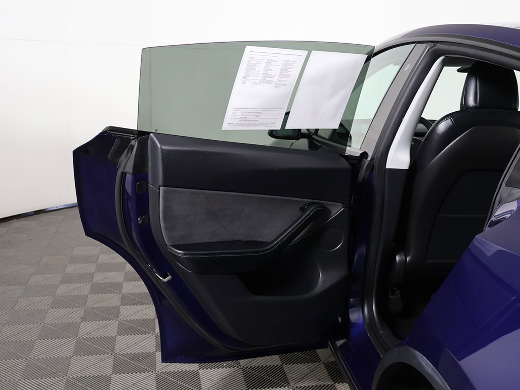 Used 2020 Tesla Model Y Long Range image 23
