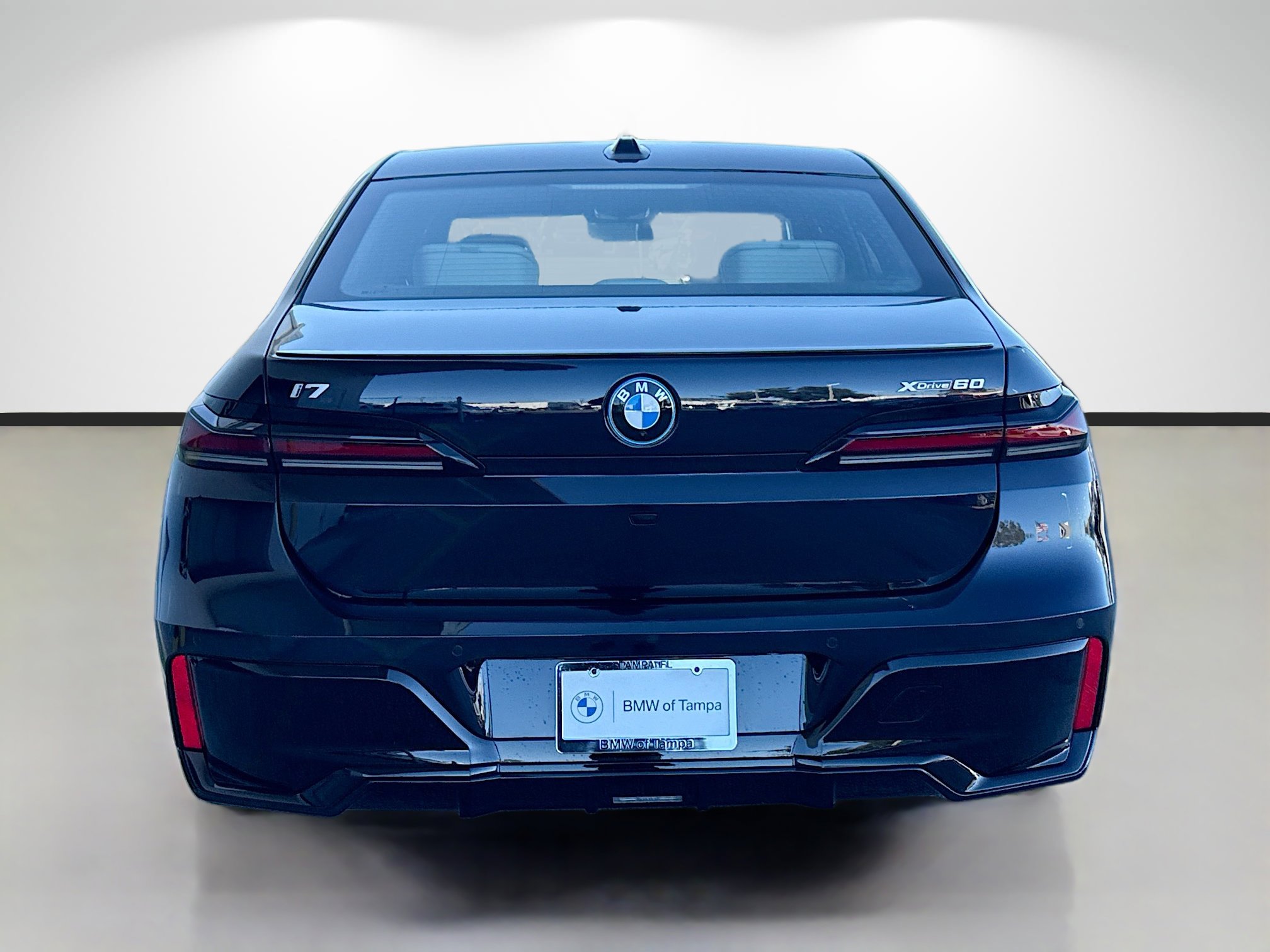 New 2026 BMW i7 xDrive60 w/ Premium Package AWD/4WD image 4