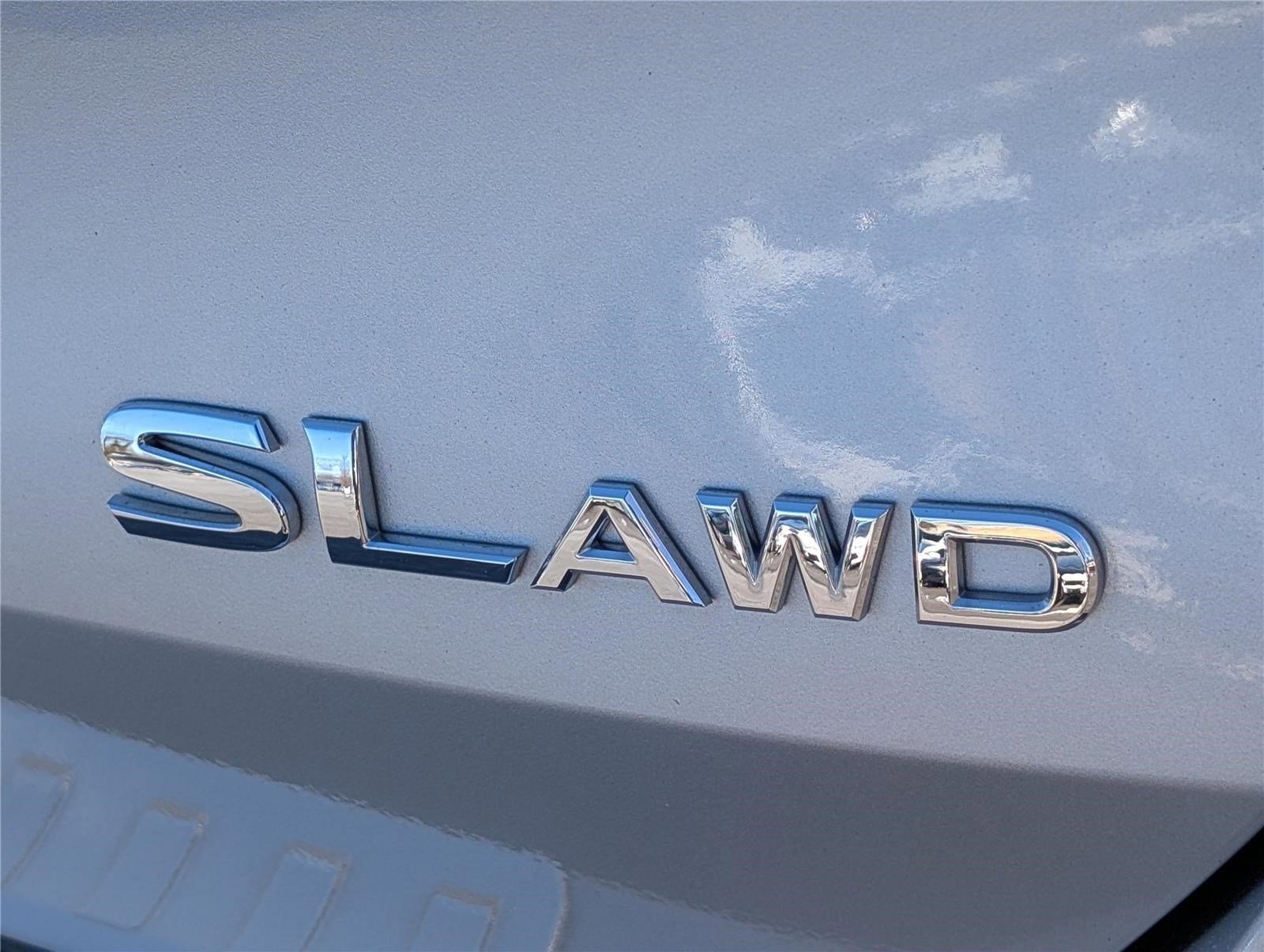 Used 2017 Nissan Rogue SL w/ SL Premium Package image 9